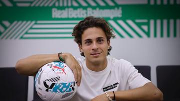 一侧, 两家俱乐部 一侧, 两家俱乐部