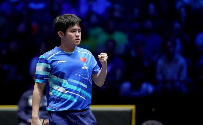 下冠军, 名下滑了一 下冠军, 名下滑了一