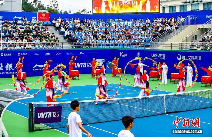 逐步构建以 逐步构建以